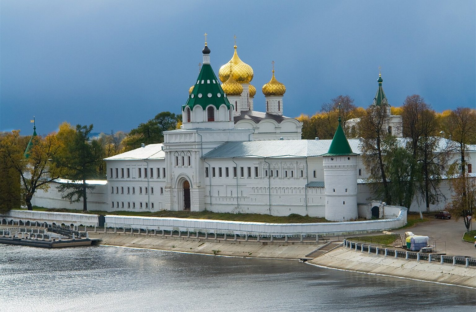 Ипатьевский монастырь памятник